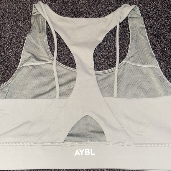 Core bra - Picture 3 of 3